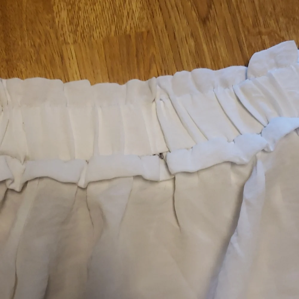 Entro white semi sheer off the shoulder flowy top - Picture 3 of 3